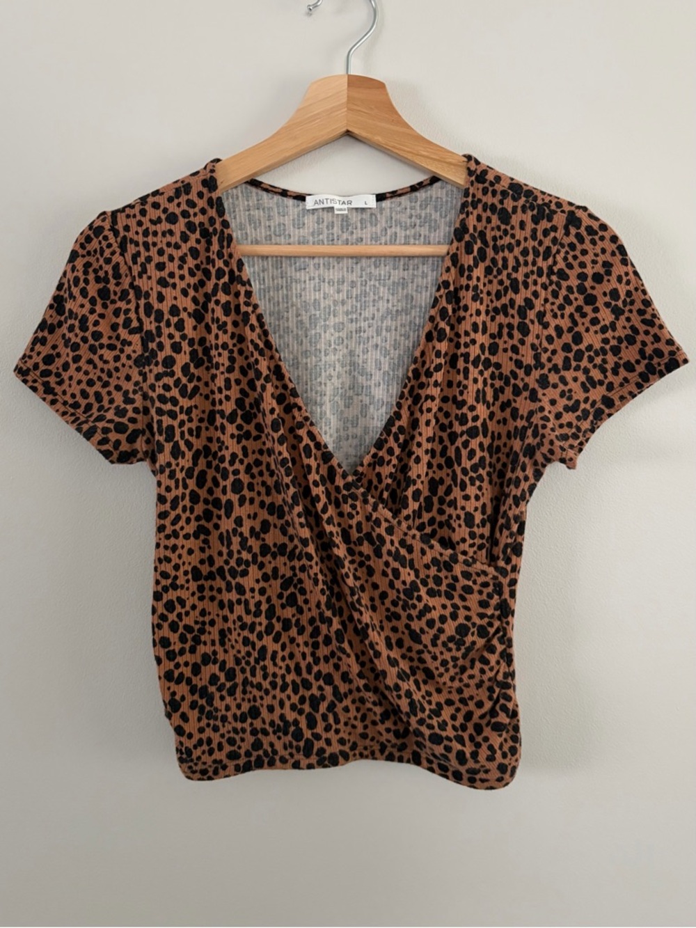 Leopard-Print Wrap Cropped Short Sleeve Top